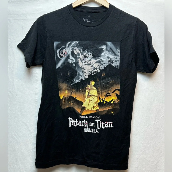 Attact on Titan Tshirt sz S - Picture 2 of 4